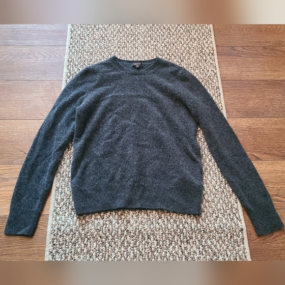 Quince Cashmere XS Crewneck Charcoal Gray Sweater - Picture 6 of 11
